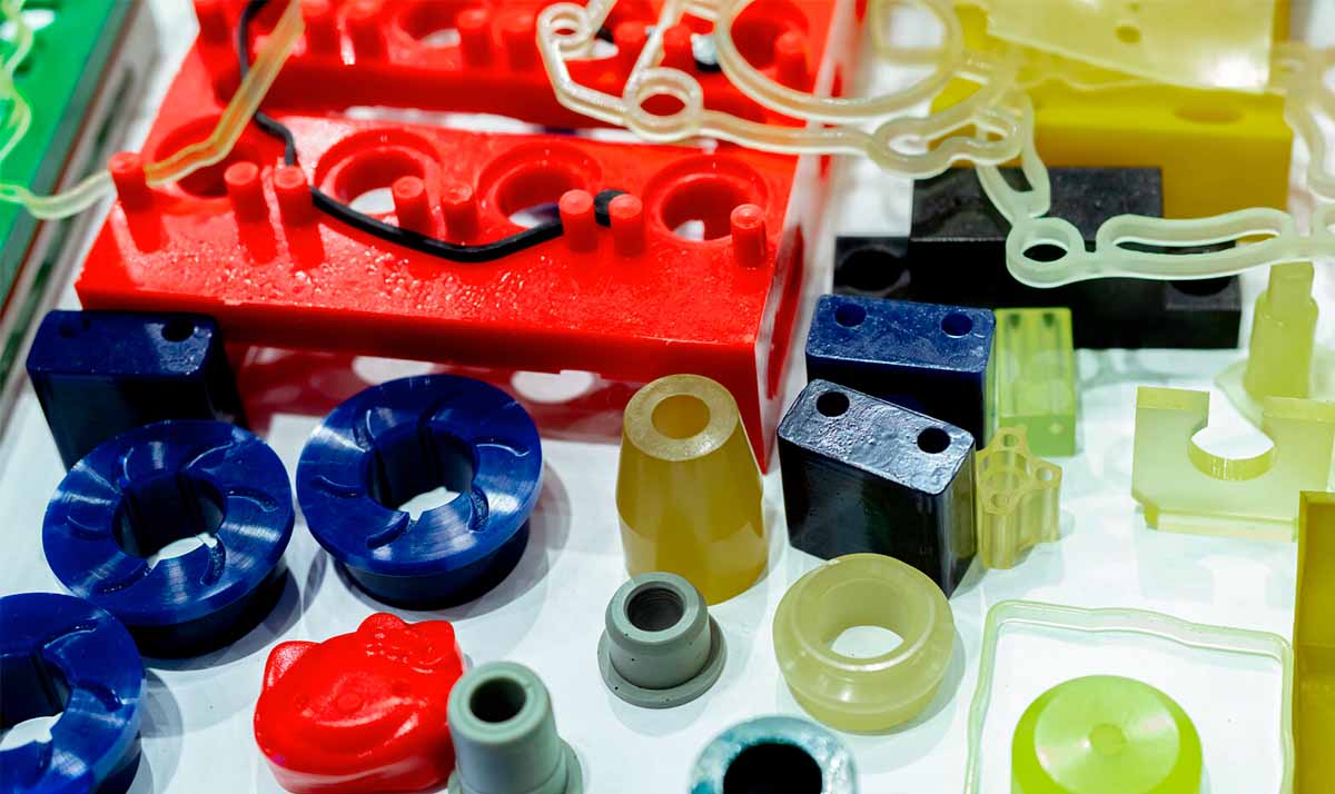 Výroba z pryže, peny, gumy , plastů a dalších materiálů v Číně